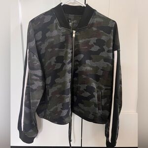 Streetwear Society Cropped Zip-up